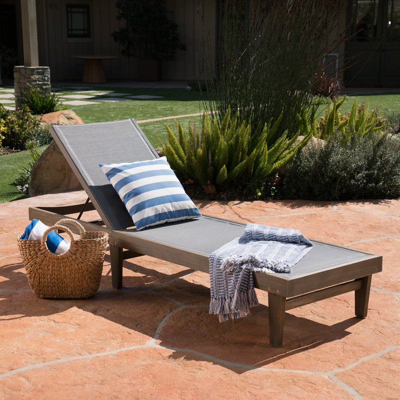 Sumland Chaise Lounge
