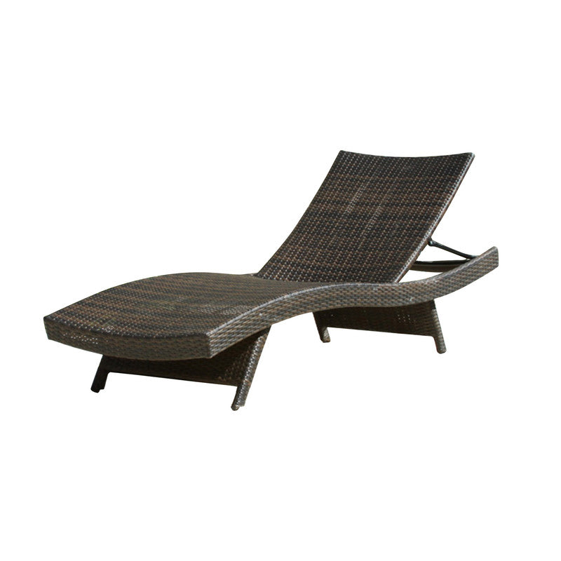 [Ship to Canada Only] Salem Wicker Chaise Lounge