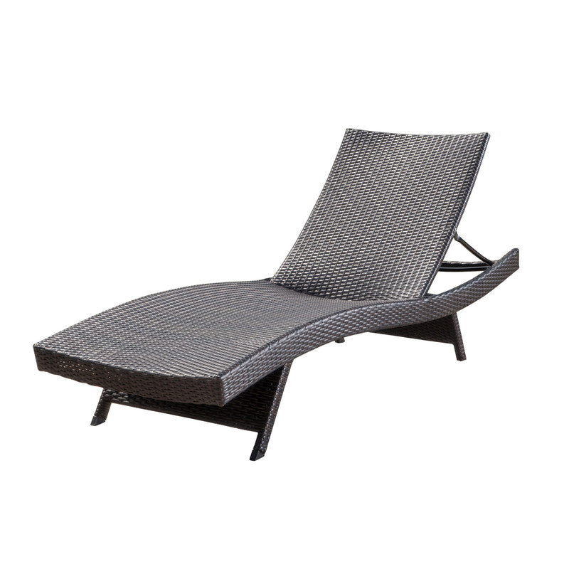 [Ship to Canada Only] Salem Wicker Chaise Lounge