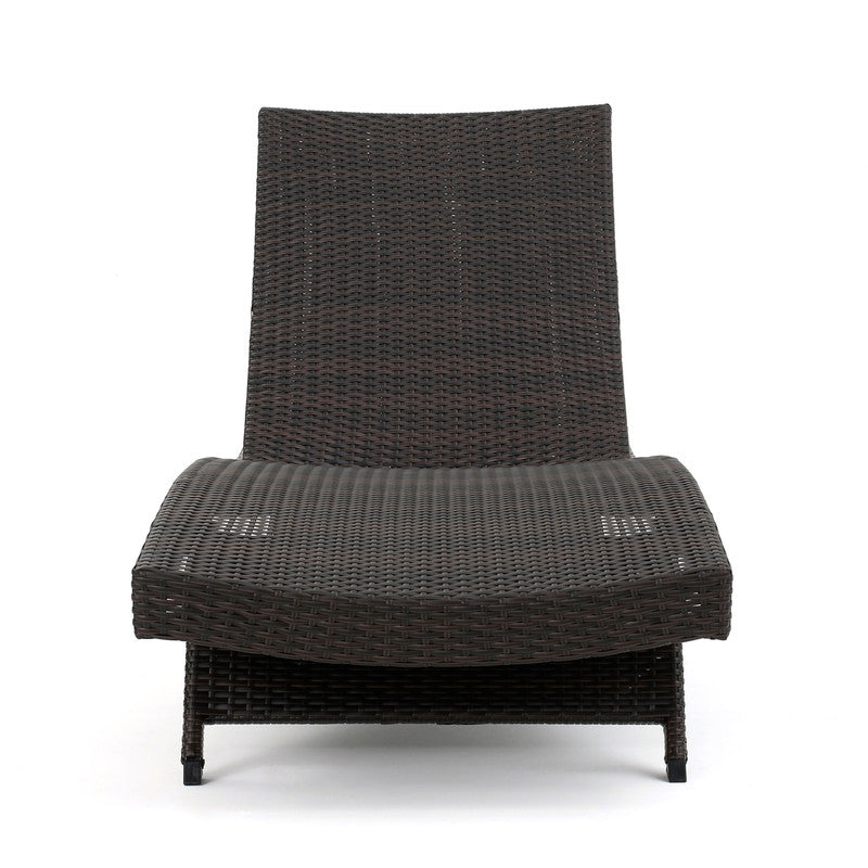 [Ship to Canada Only] Salem Wicker Chaise Lounge